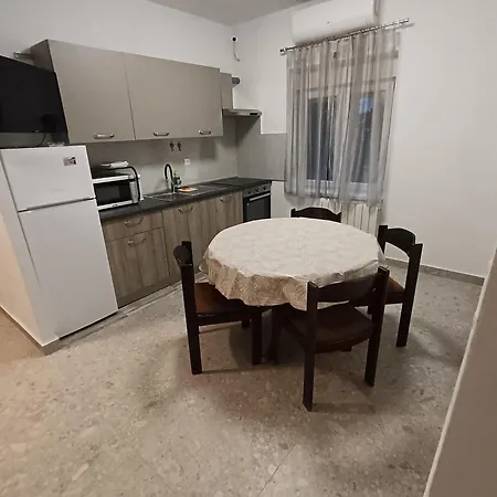 Lana Starigrad Paklenica