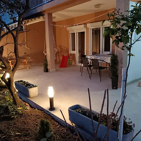 Apartman Lana Starigrad-Paklenica