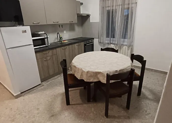Lana Starigrad Paklenica